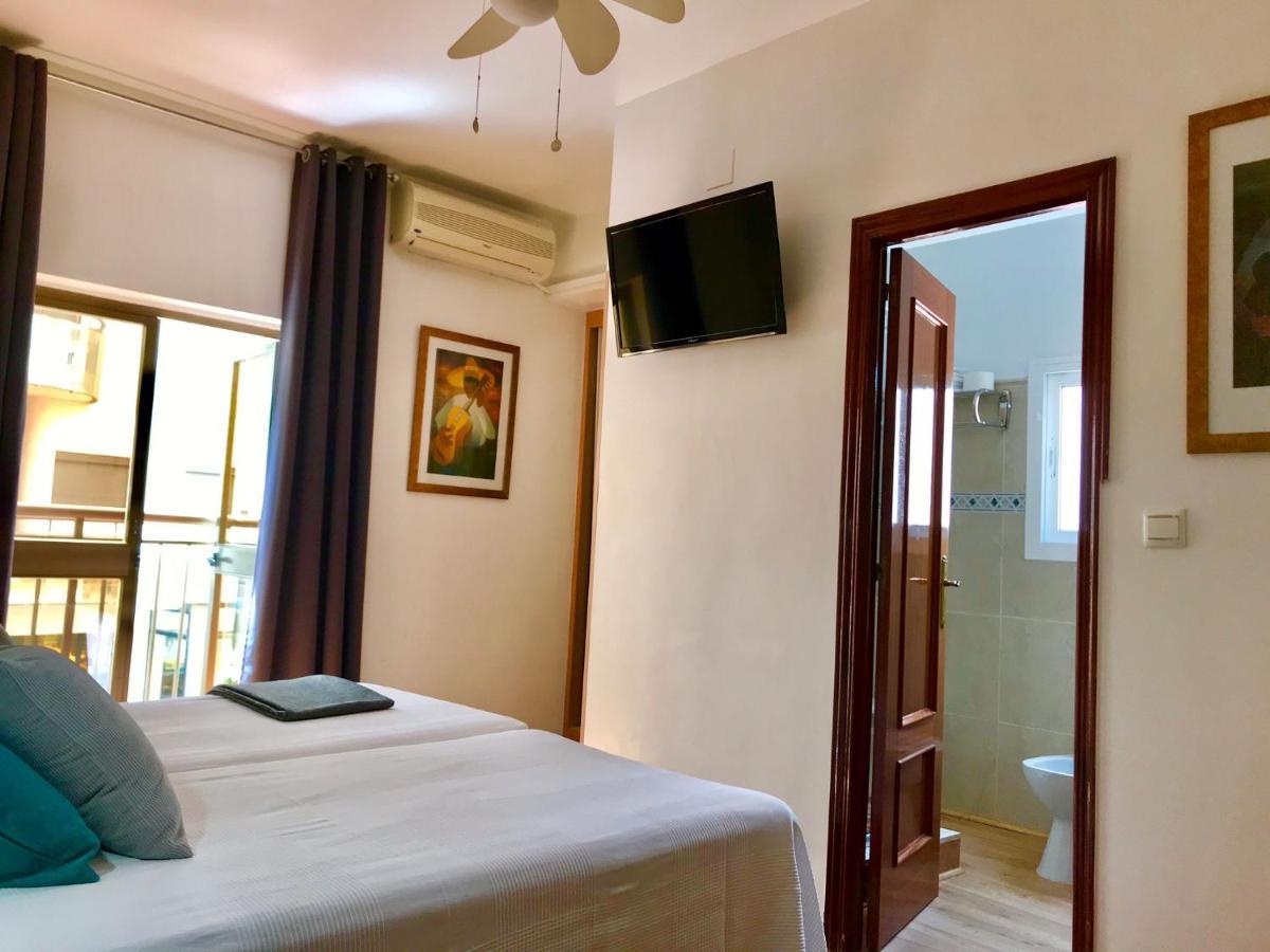Hostal Guadalupe Torremolinos Exterior photo