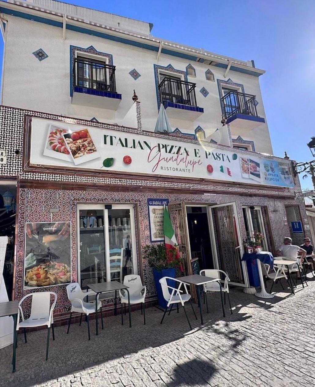 Hostal Guadalupe Torremolinos Exterior photo