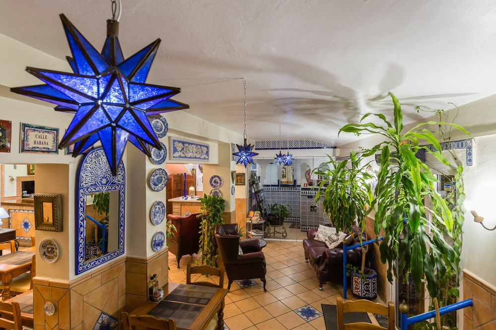 Hostal Guadalupe Torremolinos Exterior photo