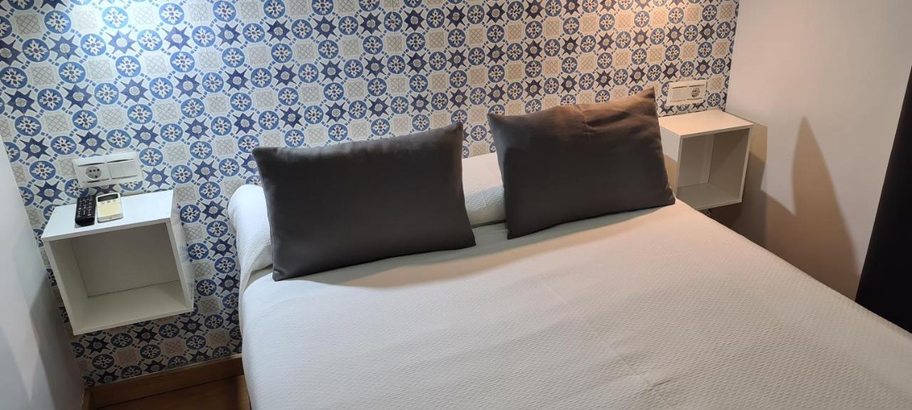 Hostal Guadalupe Torremolinos Exterior photo